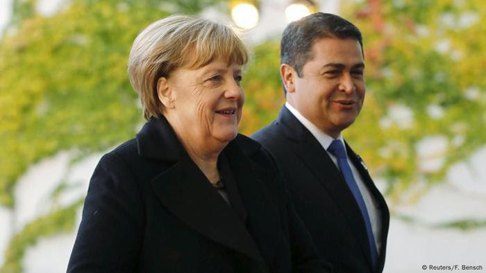Angela Merkel recibió a Juan Orlando Hernández, presidente de Honduras, en Berlín. Angela Merkel recibió a Juan Orlando Hernández, presidente de Honduras, en Berlín.