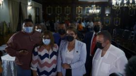 Medios vinculados a Hernández arremeten contra Castro en Honduras