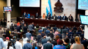 Diputados exigen derogación de decretos